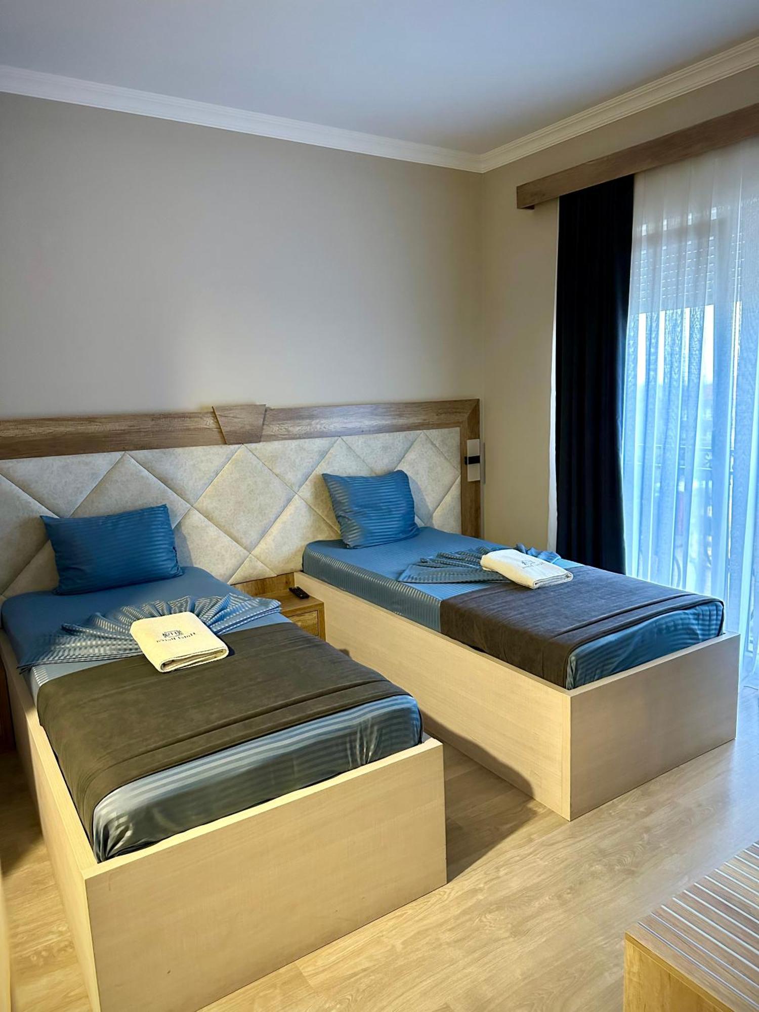 Hotel Borea Печ Екстериор снимка