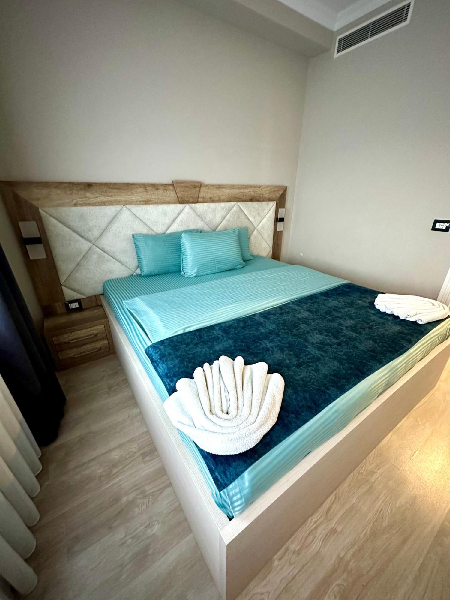 Hotel Borea Печ Екстериор снимка