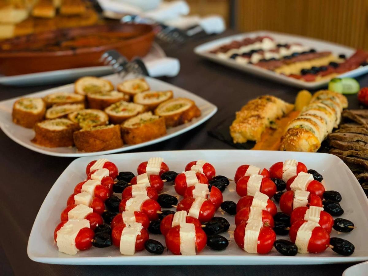 Hotel Borea Печ Екстериор снимка